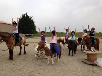 RE-INSCRIPTIONS AU CENTRE EQUESTRE D AURIN POUR LA SAISON 2019-2020